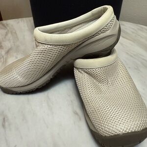 Merrell silver grey slides mesh size 8